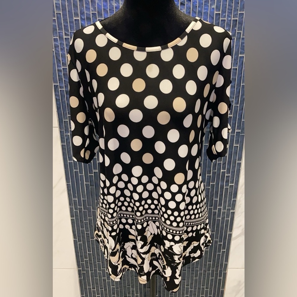 Black and White Spot with floral Decal Top